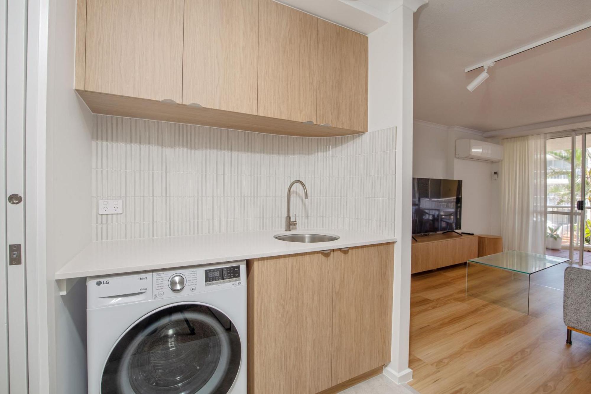 Crystal Beachfront Apartments Gold Coast Esterno foto