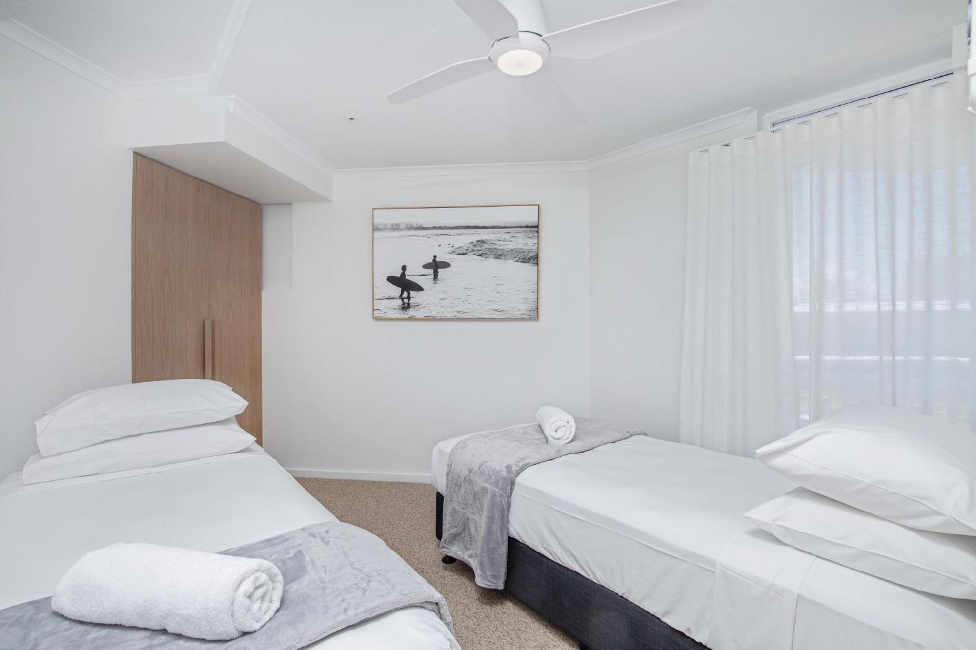 Crystal Beachfront Apartments Gold Coast Esterno foto