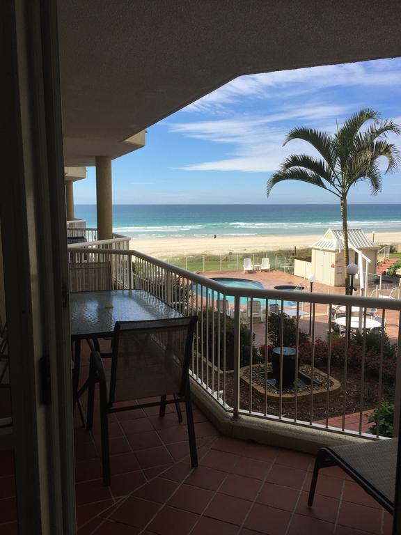 Crystal Beachfront Apartments Gold Coast Esterno foto