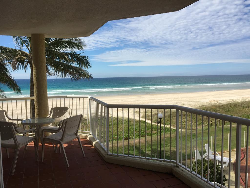 Crystal Beachfront Apartments Gold Coast Esterno foto