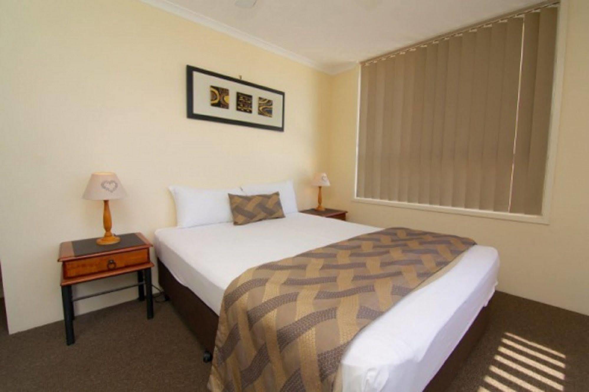 Crystal Beachfront Apartments Gold Coast Esterno foto